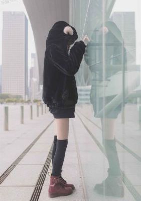 我和饥渴岳性在公交车上电影